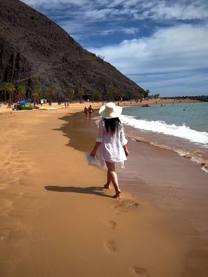 A post by @innkadamian on TikTok caption: 🫶🫶🫶🇪🇸#tenerife🇮🇨 #selflove❤ #atlanticocean #nature @Bobby©️Photographer ❤️