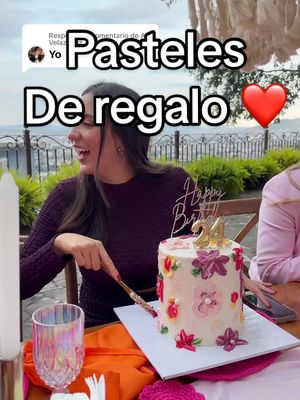 A post by @paola.espinozaa on TikTok caption: Respuesta a @Alo Velazquez feliz cumpleaños muñequita ❤️❤️❤️ #pasteldecumpleaños #regalodecumpleaños #buttercream 