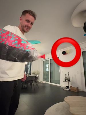 A post by @julienco on TikTok caption: So macht Aufräumen Spaß 😂 #julienco 