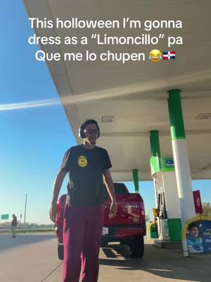 A post by @nunezr301 on TikTok caption: What yall customes are ? #fyp #trending #newyork #california #ontheroad #foryou #dominican #nyc #dominicanrepublic #dembow 