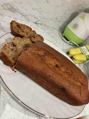 A post by @_._e.m_._ on TikTok caption: Banana bread 😋 #cooking #fyp #homecooking 