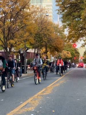 A post by @nawhar72 on TikTok caption: Autumn season in Canada #downtown #candalife🇨🇦 