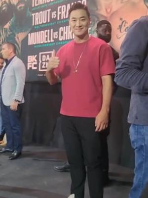 A post by @dkyoowcs on TikTok caption: Media Weigh-Ins/Faceoffs in BKFC Vip stage. BKFC CEO David Feldman #dkyoo #conormcgregor #VIP #BKFC #spain🇪🇸