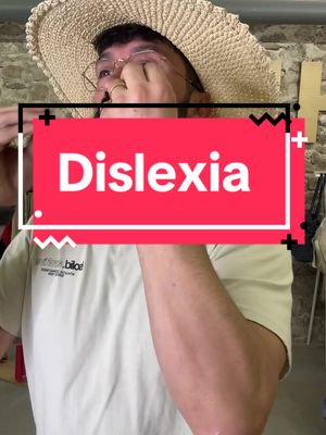 A post by @marcelaltarriba on TikTok caption: Dislexia #barcelona #pamela #dialexia #amigas #friends #xzyabc #military 