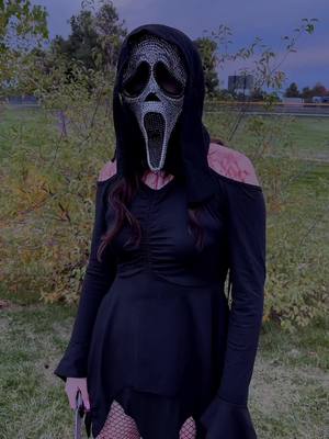 A post by @olanzaqueen on TikTok caption: ghostface x carrie #scream #carrie #halloweenlook 