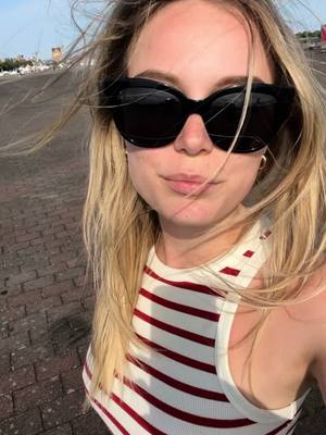 A post by @fhr.sarah on TikTok caption: sommer 24 🧡                                       #fürdich #foryou #sommer #urlaub #egypt 