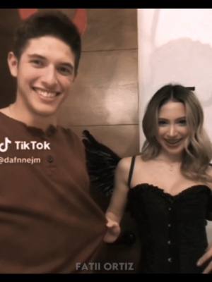 A post by @fatii_ortiz on TikTok caption: Mis papis @dafnne ☻ #edit #daffnejm #hermanasjm #daffne #edit #tik_tok #fatiiortiz #viral_video #halloween 