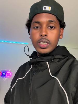 A post by @rashidasb on TikTok caption: #CapCut Qof saas hadaa taqaanid halkaan kawac jawab hana siiyo #somalitiktok #rashidasb #foruyou 