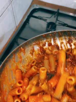 A post by @ on TikTok caption: Bolognese! #perte #viralvideos #viraltiktokvideo #virale #fyp #andiamo #tik_tok #andiamoneiperte #andiamovirali #bolognese #ragu #buono #mangn #saporita 