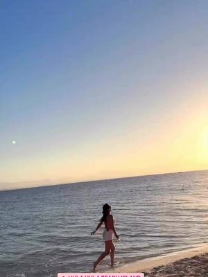 A post by @ritaaa771 on TikTok caption: #hurghada #island 🏝️#hula_hula ☀️🩷🧜🏻‍♀️🪸🌊