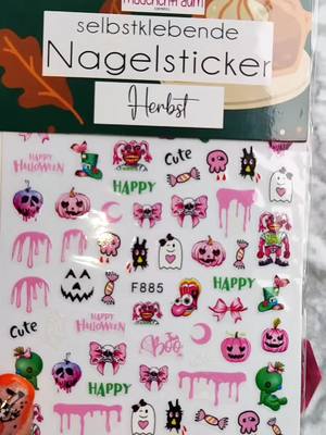 A post by @maedchentraum_official on TikTok caption: Herbst & Winter Sticker, jetzt in der Drogerie Budni 💖 #nailart #halloweennails #herbstnägel #fallnails #winternails #nägelmachen #drogerie #drogerieprodukte #happyhalloween 