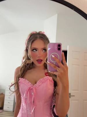 A post by @oliviaberryy on TikTok caption: happy halloween 🎀🎀🎀