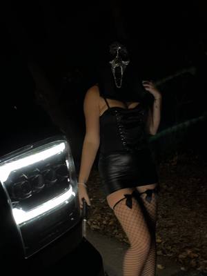 A post by @haileyjones_21 on TikTok caption: dont be scared 🔪🩸 *fake knife* HAPPY HALLOWEENNN 🖤#4thgencummins #trucktok #spookyseason #fypp 