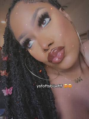 A post by @naebabiiie444 on TikTok caption: Sheesh 😈🔥🥵😏🥰🌻🔥💛 #femsoftiktok🏳️‍🌈 #lgbt🌈 #lesbiansoftiktokover30 #femsoftiktok🏳️‍🌈 #lgbt🌈 #LoveIsLove #mindyourbusinessanddrinkyourwater 