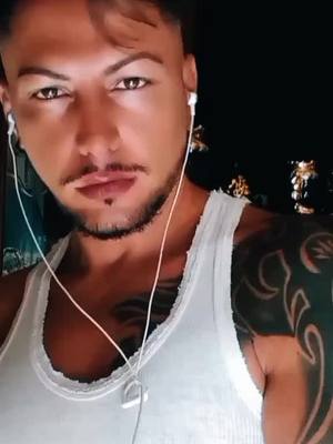 A post by @marco_canale57 on TikTok caption: #foryoupage❤️❤️ #neiperte #viral_video #💘 