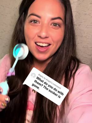 A post by @keri_danielle on TikTok caption: Replying to @Angie these are so fun! #tiktokshopblackfriday #tiktokshopholidaydeals #tiktokshopcybermonday #recordablelollipop #recordablesuckers #amoscandy #recordablelollipops 