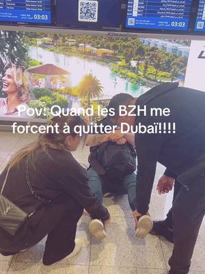 A post by @paulinedjulyanofficiel on TikTok caption: Quand les BZH me forcent à rentrer en Bretagne !!! Ou pas …. 😂@Wonder Mommy influence @lakhoumsifamily🏴‍☠️🦁 #famille #aeroport #amitie #trend