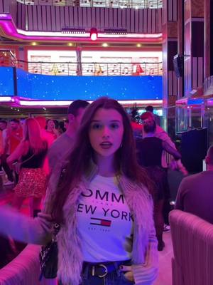 A post by @albagsuso on TikTok caption: cruise mood 