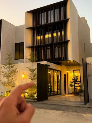 A post by @nasqrealestate on TikTok caption: احد التحف المعمارية في حي الملقا بالرياض 🏠❤️