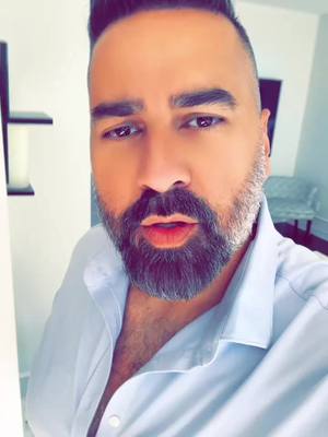 A post by @saifmullacanada on TikTok caption: طلع زلاطه مو فول ..  هيه مال طبخ .. كاس الحب لك داد🥂