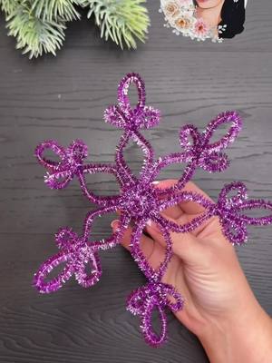 A post by @viki.studio.diy on TikTok caption: Easy Christmas Craft Ideas! Amazing Snowflake #christmas #christmasdecor #christmasornaments #pipecleaners #christmasdecorations #christmastiktok #christmas #snowflakes #fyp #foruyou 