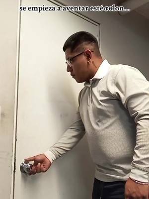 A post by @said_alva27 on TikTok caption: Si son... 😂💩 #parati #humor #comedia #risas #baño #baile #fyp #destacame #viral_video 