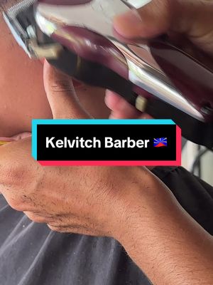 A post by @iamgardenna on TikTok caption: Kelvitch Barber le Boss 🇷🇪😎🔥contactez-le sur insta pour prendre rdv 👌 #barber #pascher #coiffeur #homme #974 #team974 #reunionnais #business #haircut #haircuttutorial #barber974 #🇷🇪 #viral #hairdresser 