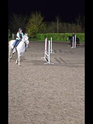 A post by @x.equine_eloise.x on TikTok caption: Linda being absolutely amazing tonight❤️ Missed riding her😭😭 Ft.Katies ears 😂#foryouu #Linda 