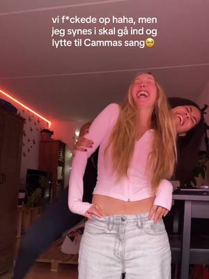 A post by @josephinelivinn on TikTok caption: så er den endelig ude 🥹🥹 YAY 💅🏼 @Camma 