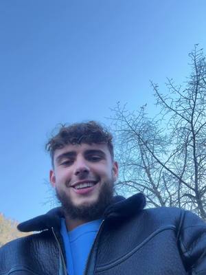 A post by @lumiibreo on TikTok caption: ELHAMDULILAH. Video e fundit edhe ukry per nja 10 vjet 🫠