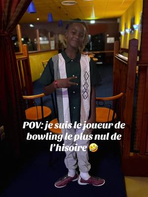 A post by @bakarysako on TikTok caption: Le joueur de bowling le plus pengué de l’hisoitre 🤣 @Ry@n_en 🎲⛺️ t’es le plus drôle du monde mon fils ❤️