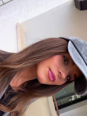 A post by @martasanchiis on TikTok caption: #fyp #outfit #parati 