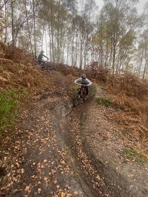 A post by @glkbikes on TikTok caption: Some realy good corners 👌@Jake smith #fyp #bikes #mtb #edit #mountainbikes #fast #corners 