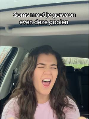 A post by @annickzeldenrijk on TikTok caption: De rest van de dag geen frustratie meer🤝🏻 #fyp #voorjou #foryou #annickzeldenrijk #frustratie #auto #zondag 