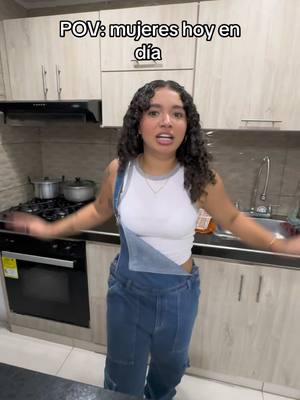 A post by @tashh022 on TikTok caption: La que se ofenda es cachona 