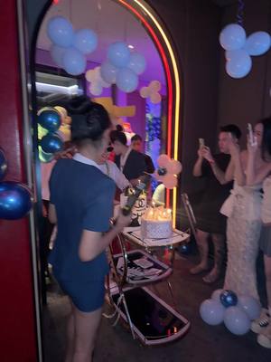 A post by @besu1120 on TikTok caption: Sinh nhật qua mấy ngày rồi mà hôm nay mới đăng cho có kỷ niệm 😁🎂🎉