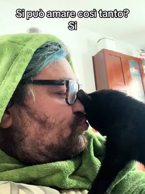 A post by @ilfarmacistaditiktok on TikTok caption: Ho scoperto il vero amore! PS guardate fino alla fine ahah#gaybear #pharmacist #farmacista #medstud #farmacia #medsiena #cat #blackcat #Love 