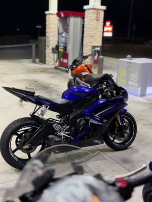 A post by @240sx_ on TikTok caption: 🖤#motorcycle #biketok #bikelife #yamaha #fyp 