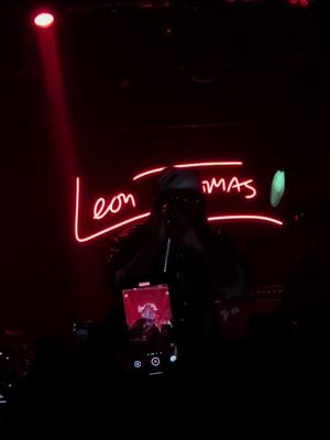 A post by @deftnails on TikTok caption: @Leon Thomas at El Club 📍Detroit, Mi Vocals 10/10🔥 #leonthomas #mutt 