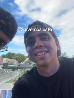 A post by @itslatinmafia on TikTok caption: Busco vape con sabor a esta cancion 