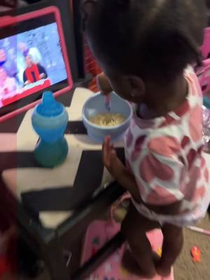 A post by @diorminae on TikTok caption: sister girl working that spoon real good😂💕#nuggetgang🐣 #funnyvideo #TheZeiglers 