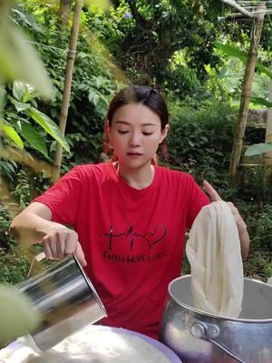 A post by @tang_guo12 on TikTok caption: Cuba buat Taufu Homemade🥰#foryou #nature #handmade #cooking 