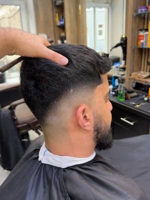 A post by @orient_style__ on TikTok caption: #fyp #foryou #for #viral #berlin #030 #barber 