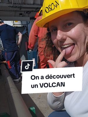 A post by @sciencedecomptoir on TikTok caption: 🌋 On a découvert un volcan ! Et c'est même pas une blague. Embarquez lors d'une campagne océanographique dans le canal du Mozambique ! Direction Youtube ➡️ Science de comptoir.