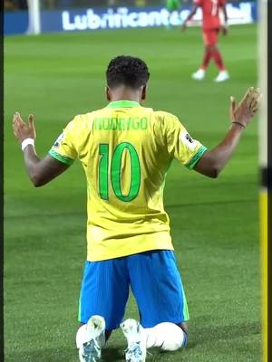 A post by @rodrygogoes on TikTok caption: E a sensação é sempre a mesma da primeira vez… em busca do maior sonho 🏆 #SelecaoBrasileira #Brasil