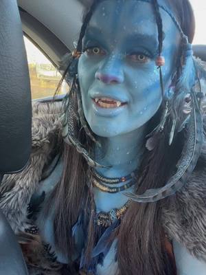 A post by @aliiinchen93 on TikTok caption: #elfterelfter #makeup #avatar #karneval 