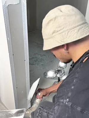 A post by @viral.amazing.work on TikTok caption: The extremely skillful mason #DIY #interior #interiordesign #diyhomedecor #diycraft #painting #diyprojects #homerenovation #crafts #craft 