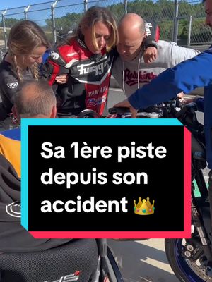 A post by @batgrill_12 on TikTok caption: 🫶✨ @lisa__gioia.7 tu es la reine que tu penses être 👑 Bravo et merci à Planète Handisport de mettre à disposition des motos adaptées 😍💪 Merci à l’équipe des @LGS EVENTS d’être venus pour ce week-end inoubliable 🤣💪 @_kila_kitsune_ @_maxime_boucher_ @nico_10dr12 @_lepistard_ @giuseppecamilleri @its_celiiac 