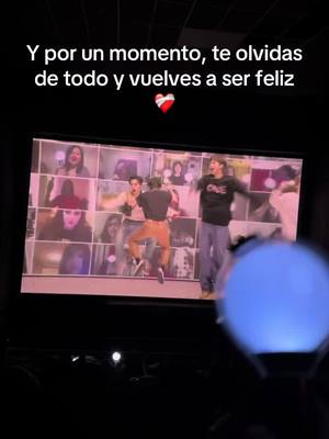 A post by @yareliballeza_ on TikTok caption: 🤧🤧❤️‍🩹❤️‍🩹 #btsmotsone #bts #bangtan #armybts #runbts #HappyProject #motsoneconcert #btscinema #mexico 