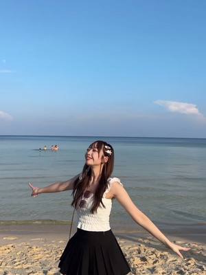 A post by @ichimiyamayuka on TikTok caption: アジアで1番のbeach‪‪❤︎‬ 2kmも透き通った浅瀬が続いてるんだって！SAO BEACH🏖 #ベトナム #サオビーチ #リゾート 